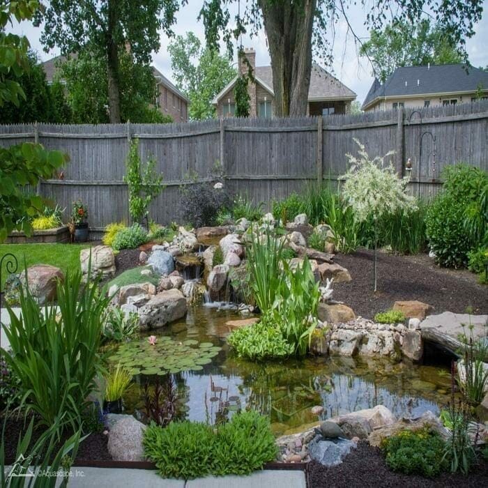 Medium_11x16_Pond_01_7d61f8f9-8ac6-4b13-ad8b-38dfeea830a4_1024x1024